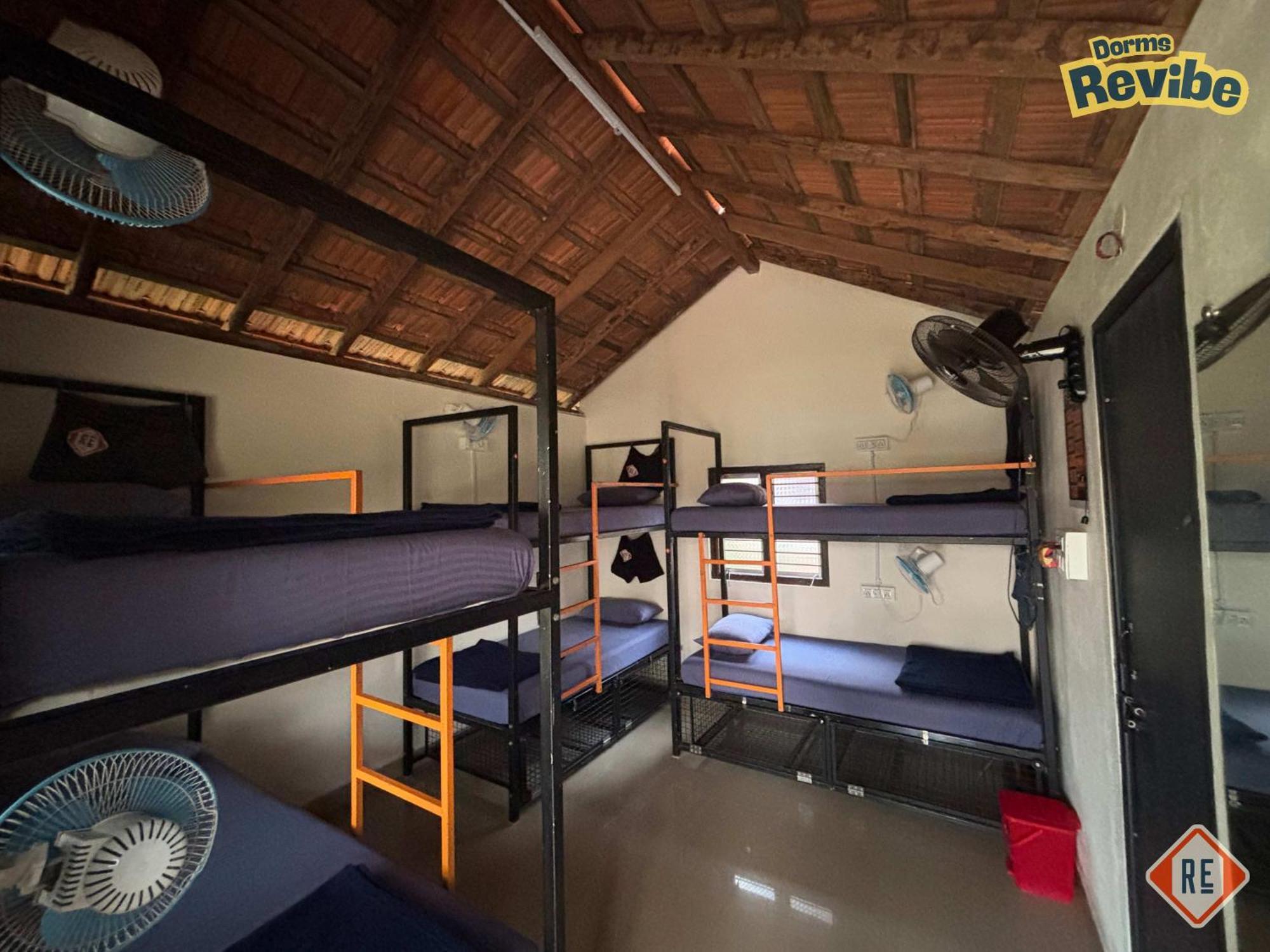 Revibe Beach Hostel Gokarna Gokarna  Buitenkant foto