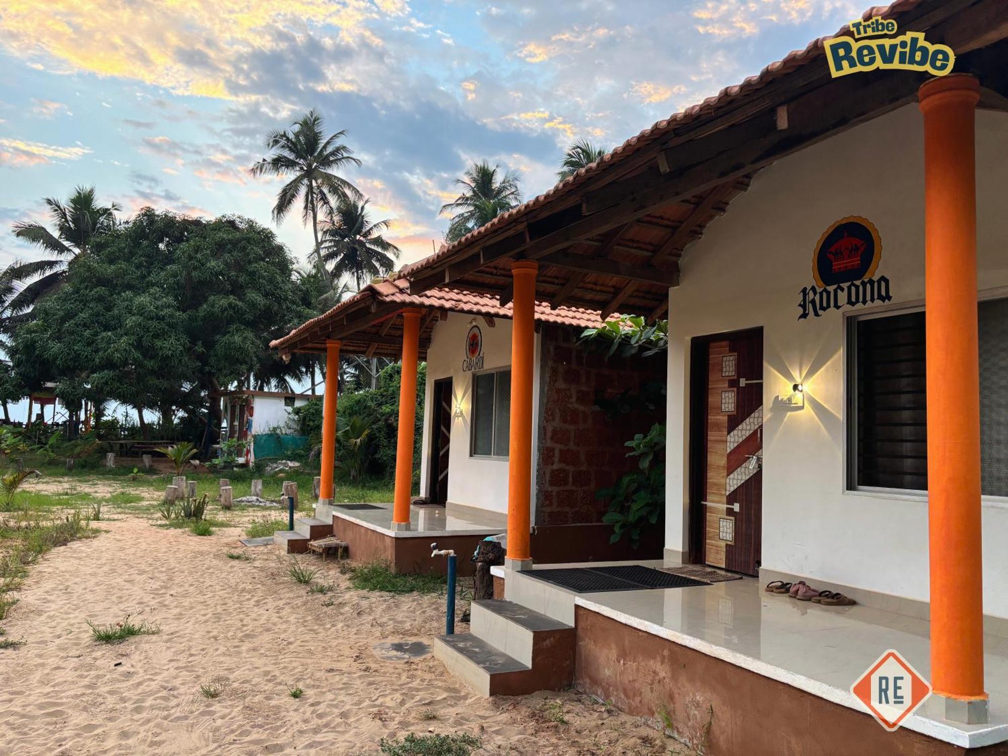 Revibe Beach Hostel Gokarna Gokarna  Buitenkant foto
